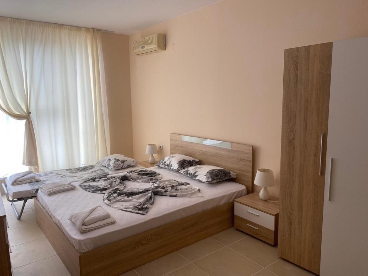 Golden Sea View Apartments 1 Pomorie Extérieur photo