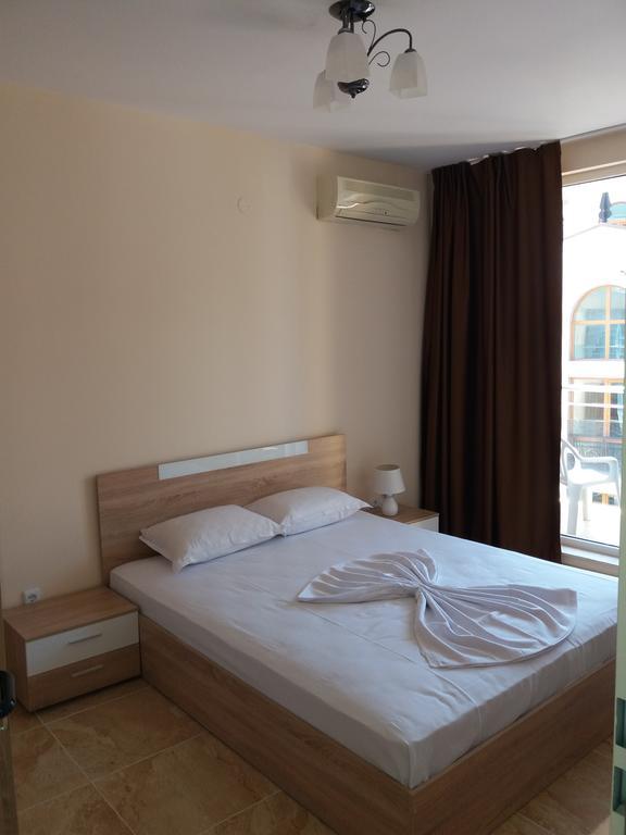 Golden Sea View Apartments 1 Pomorie Extérieur photo